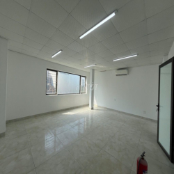 Cho thuê văn phòng Vạn Phúc- Sim Co Sông Đà, 85 m2/tầng 2 phòng lô góc