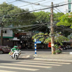 CHO THUÊ NHÀ 4 LẦU GÓC 2 MẶT TIỀN KINH DOANH LÝ THƯỜNG KIỆT 10,8x14,8M