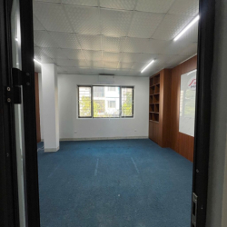 Cho thuê văn phòng Vạn Phúc- Sim Co Sông Đà, 85 m2/tầng 2 phòng lô góc