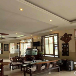 CHO THUÊ NHÀ 4 LẦU GÓC 2 MẶT TIỀN KINH DOANH LÝ THƯỜNG KIỆT 10,8x14,8M