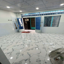 Cho thuê nhà đường Âu Dương Lân P3.Q8 DT.4×5 } 1 Lầu 1 Phòng 1 toilet