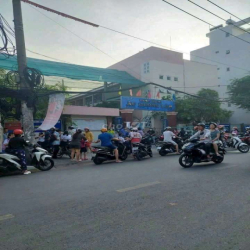 Cho thuê nhà đường Âu Dương Lân P3.Q8 DT.4×5 } 1 Lầu 1 Phòng 1 toilet