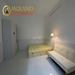 Nhà mới setup 5p 5wc ngay bờ kè Hoàng Sa, Quận 3