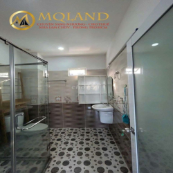 Nhà mới setup 5p 5wc ngay bờ kè Hoàng Sa, Quận 3