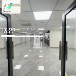 CHO THUÊ TOÀ NHÀ MẶT TIỀN ĐƯỜNG UNG VĂN KHIÊM 7,5X31M 8L CÓ THANG MÁY