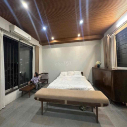 Căn Hộ Penhouse phố Kim Mã, Đối diện Metropolis Liễu Giai, 85m 2PN2WC