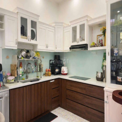 Nhà full nội thất 1 Trệt 3 Lầu 5,5x15m 4 Phòng Khu Green riverside