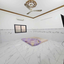 CHO THUÊ NHÀ ĐƯỜNG KHUÔNG VIỆT GẦN ĐẦM SEN [4.5k x 20m] 2 LẦU - 4PN