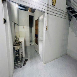 nhà 5x30m, vừa ở vừa kinh doanh thoải mái giá 14tr/tháng