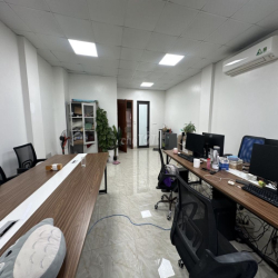 Cho thuê văn phòng 35 m2 ngõ 214 Nguyễn Xiển, vp thoáng sạch đẹp