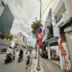 Mặt bằng siêu đẹp,ngã 3 đèn đỏ, sát nhìu ông lớn Katinat, Sacom,Hasa..