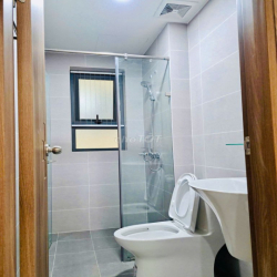 cho thuê căn full nt 2pn2wc 8tr, xách vali vào là ở, tầng thấp mát mẻ