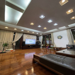 cho thuê nhà hoàng quốc việt