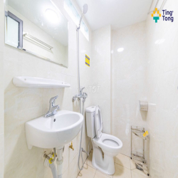 TT112 - Phòng đơn ban công thoáng tiện Xuân Thủy - Hoàng Quốc Việt 