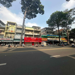 CHO THUÊ MT NGÔ GIA TỰ Q10 DT 10x20M 3 LẦU GIÁ CHỈ 70tr