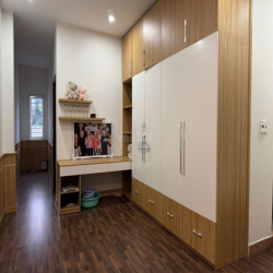 Nhà 3 tầng 4PN mặt tiền đường Tố Hữu, gần Núi Thành, nội thất đẹp