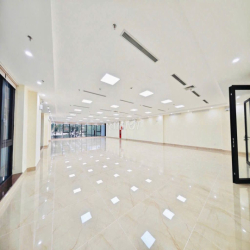 Cho thuê VP cao cấp Thanh Xuân 240m2 thông sàn, chuyên nghiệp hiện đại