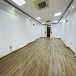 CHO THUÊ VĂN PHÒNG MẶT PHỐ NHÂN HÒA – HOÀNG ĐẠO THÚY KÉO DÀI – 65m²
