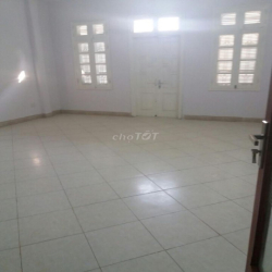 Nhà ngõ 118 Nguyễn Khánh Toàn, Dt 60m2 x 5 tầng mặt tiền 5m đường 10M
