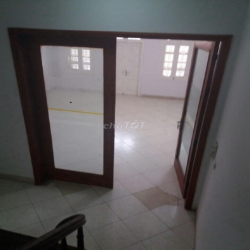 Nhà ngõ 118 Nguyễn Khánh Toàn, Dt 60m2 x 5 tầng mặt tiền 5m đường 10M