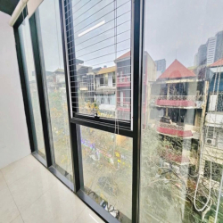 Cho thuê văn phòng Nguyên Hồng 100m2 chỉ 13tr vuông đét mặt tiền 12m 