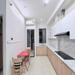 🔥Căn Hộ - 1PH Ngủ - Ban Công - Thang Máy - Hầm Xe - Máy Giặt Riêng