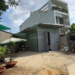nhà mới xây dựng 