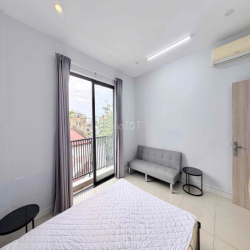 🔥Căn Hộ - 1PH Ngủ - Ban Công - Thang Máy - Hầm Xe - Máy Giặt Riêng