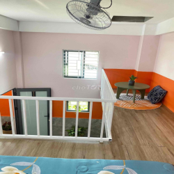 Phòng gác lửng full nội thất, sát trường Đại học bách khoa