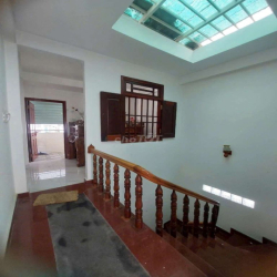 cho thuê nguyên căn mặt tiền kinh doanh đường tám danh P4Q8