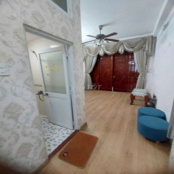 cho thuê nguyên căn mặt tiền kinh doanh đường tám danh P4Q8