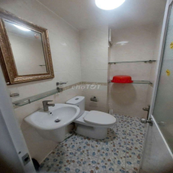 cho thuê nguyên căn mặt tiền kinh doanh đường tám danh P4Q8