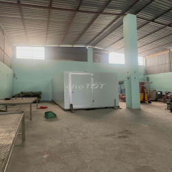 cho thuê nhà và kho, ngay ngã tư TL2 vs Hồ Văn Tắng, 13tr/tháng.