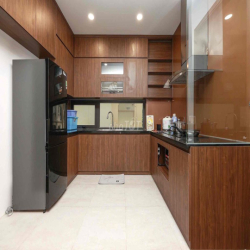 Cho thuê căn hộ full đồ 02 ngủ 120m2 ngõ 11 Tây Hồ
