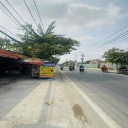 cho thuê nhà và kho, ngay ngã tư TL2 vs Hồ Văn Tắng, 13tr/tháng.