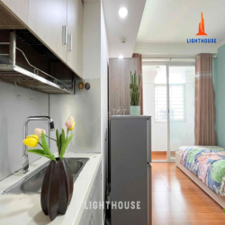 CĂN HỘ STUDIO BAN CÔNG CỰC XINH NGAY SÁT SÂN BAY - ĐẦY ĐỦ NỘI THẤT