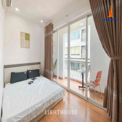 CĂN HỘ STUDIO BAN CÔNG CỰC XINH NGAY SÁT SÂN BAY - ĐẦY ĐỦ NỘI THẤT