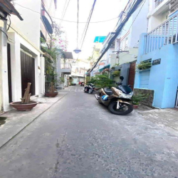 🌈 CHO THUÊ NHÀ CMT8 Q.3 – 3 TẦNG • 4PN – GIÁ 17TR/THÁNG