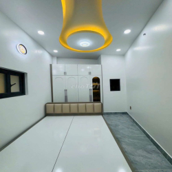 Cho thuê nhà mặt tiền nguyên căn xây mới vừa hoàn thiện Phan Huy ích