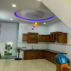 Cần cho thuê nhà HXH 549/4A Nguyễn Đình Chiểu P.2 Q.3