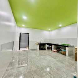 Nhà Mới Xây DT 180m2 1Trệt 2Lầu 3Pn 4Wc Sân Thượng Hẻm 43 Vườn Lài Q12