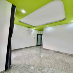 Nhà Mới Xây DT 180m2 1Trệt 2Lầu 3Pn 4Wc Sân Thượng Hẻm 43 Vườn Lài Q12