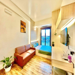 STUDIO FULL ĐỒ BAN CÔNG THOÁNG ÂU CƠ  TÂY HỒ - THUNG LŨNG HOA