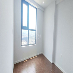 Cho thuê Bcons City Tháp Emerald - 2 pn/2wc Căn Góc - 1 phút ra Metro.