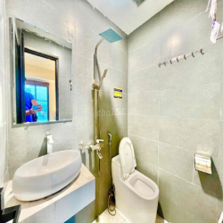 STUDIO FULL ĐỒ BAN CÔNG THOÁNG ÂU CƠ  TÂY HỒ - THUNG LŨNG HOA