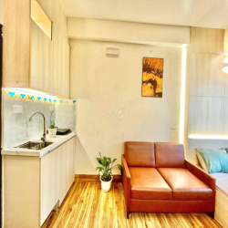 STUDIO FULL ĐỒ BAN CÔNG THOÁNG ÂU CƠ  TÂY HỒ - THUNG LŨNG HOA