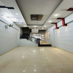NHÀ NGAY CV LÀNG HOA 4 TẦNG