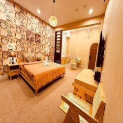 CHO THUÊ BIỆT THỰ VÕ THỊ SÁU Q3, DT 12x20M, TRỆT 1 LẦU, SÂN VƯỜN, 84TR