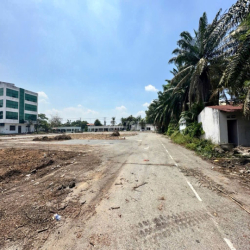 Cho thuê bãi xe, kho, văn phòng, đất trống Ql1A, Bình Tân, giá 20k/m2