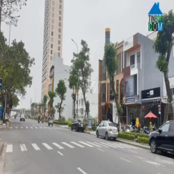 CHO THUÊ LÔ GÓC 2MT HỒ NGHINH DT 266M NGANG 10M